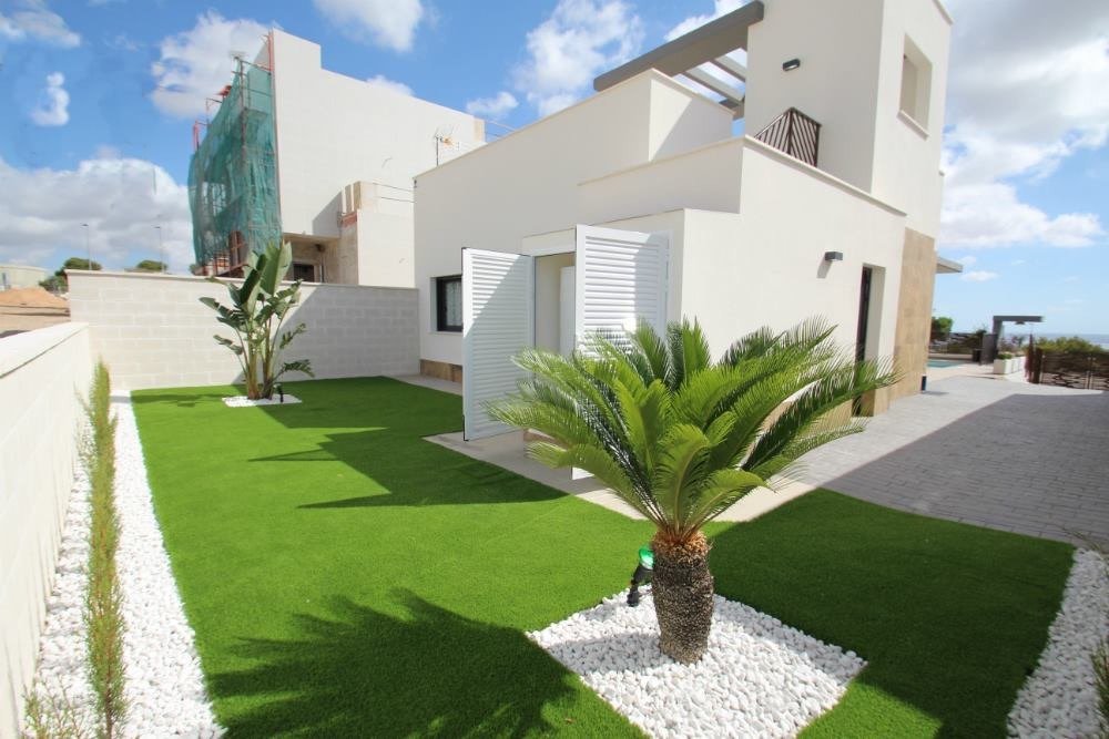 Villa for sale in San Miguel de Salinas