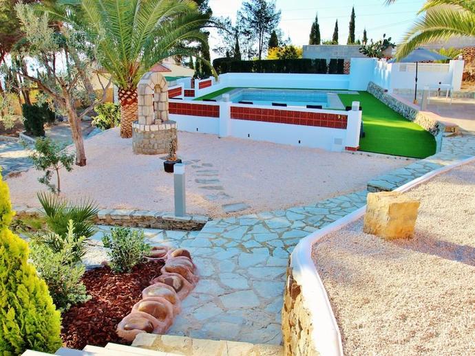 Villa for sale in Oltamar-Cucarres (Calpe)