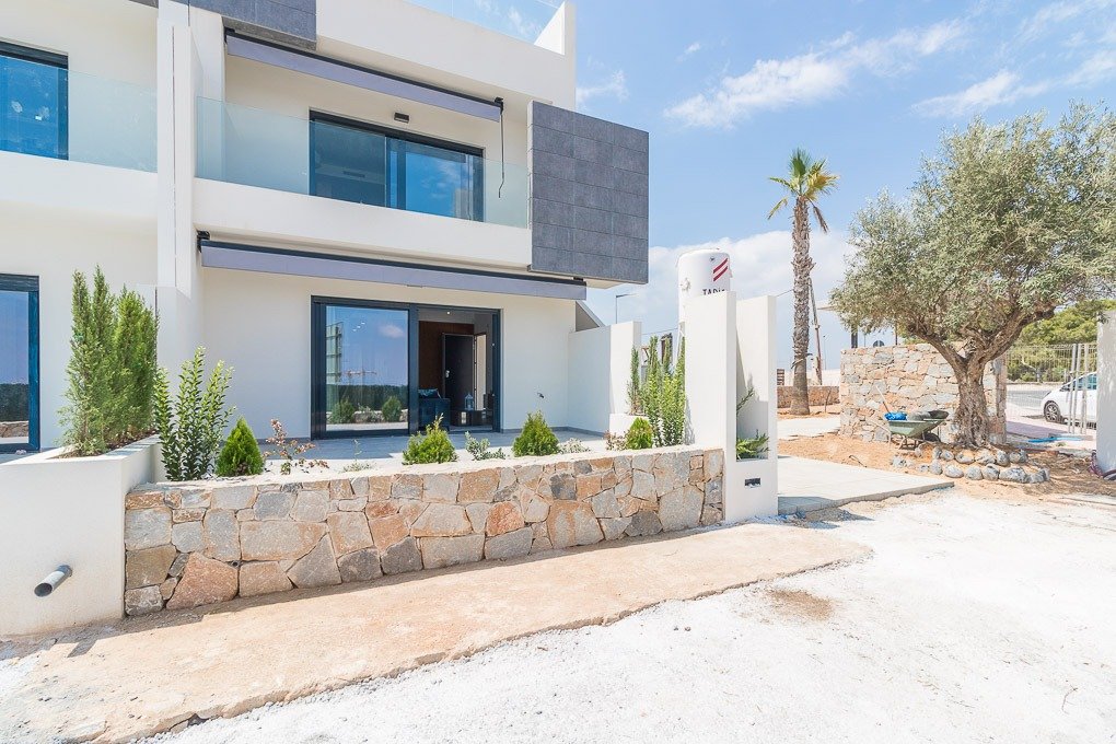 New construction residential complex in Torrevieja (Costa Blanca South)