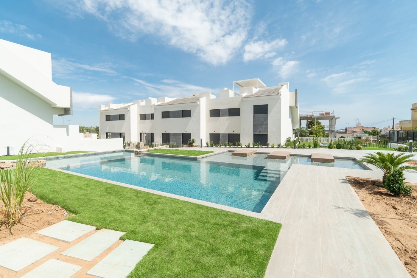 New construction residential complex in Torrevieja (Costa Blanca South)