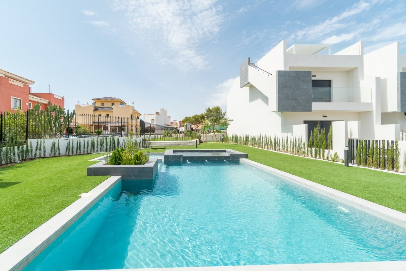 New construction residential complex in Torrevieja (Costa Blanca South)