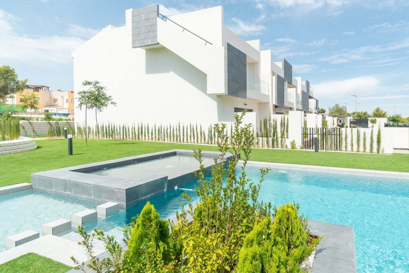 New construction residential complex in Torrevieja (Costa Blanca South)