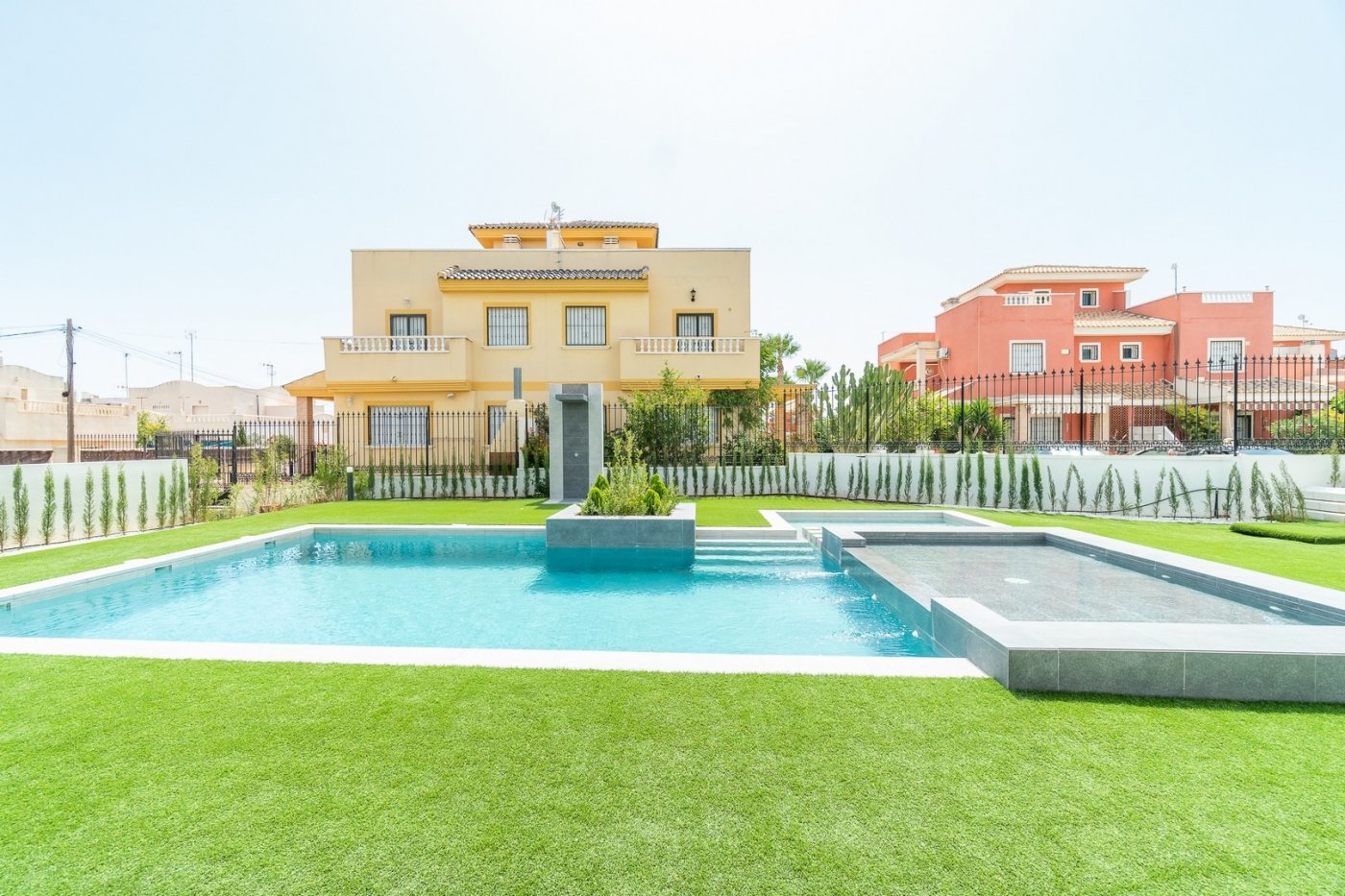 New construction residential complex in Torrevieja (Costa Blanca South)