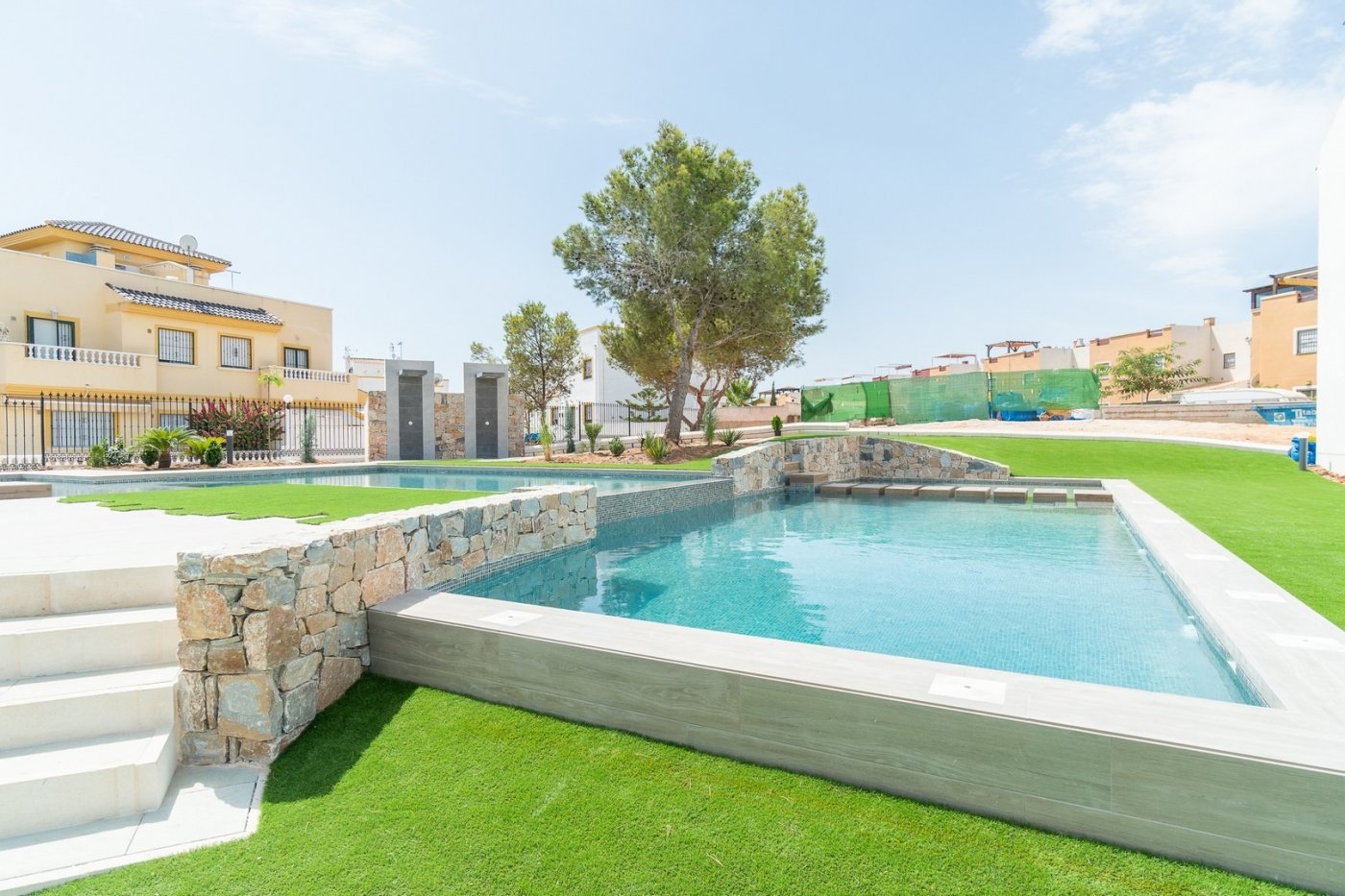 New construction residential complex in Torrevieja (Costa Blanca South)