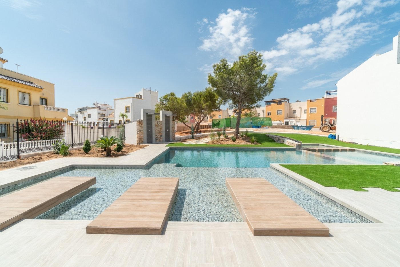 New construction residential complex in Torrevieja (Costa Blanca South)