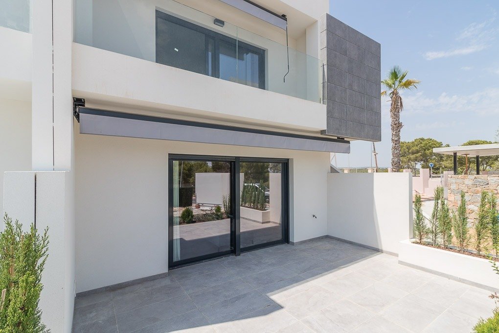 Bungalow op de bovenste verdieping met solarium in Torrevieja (Costa Blanca Zuid)