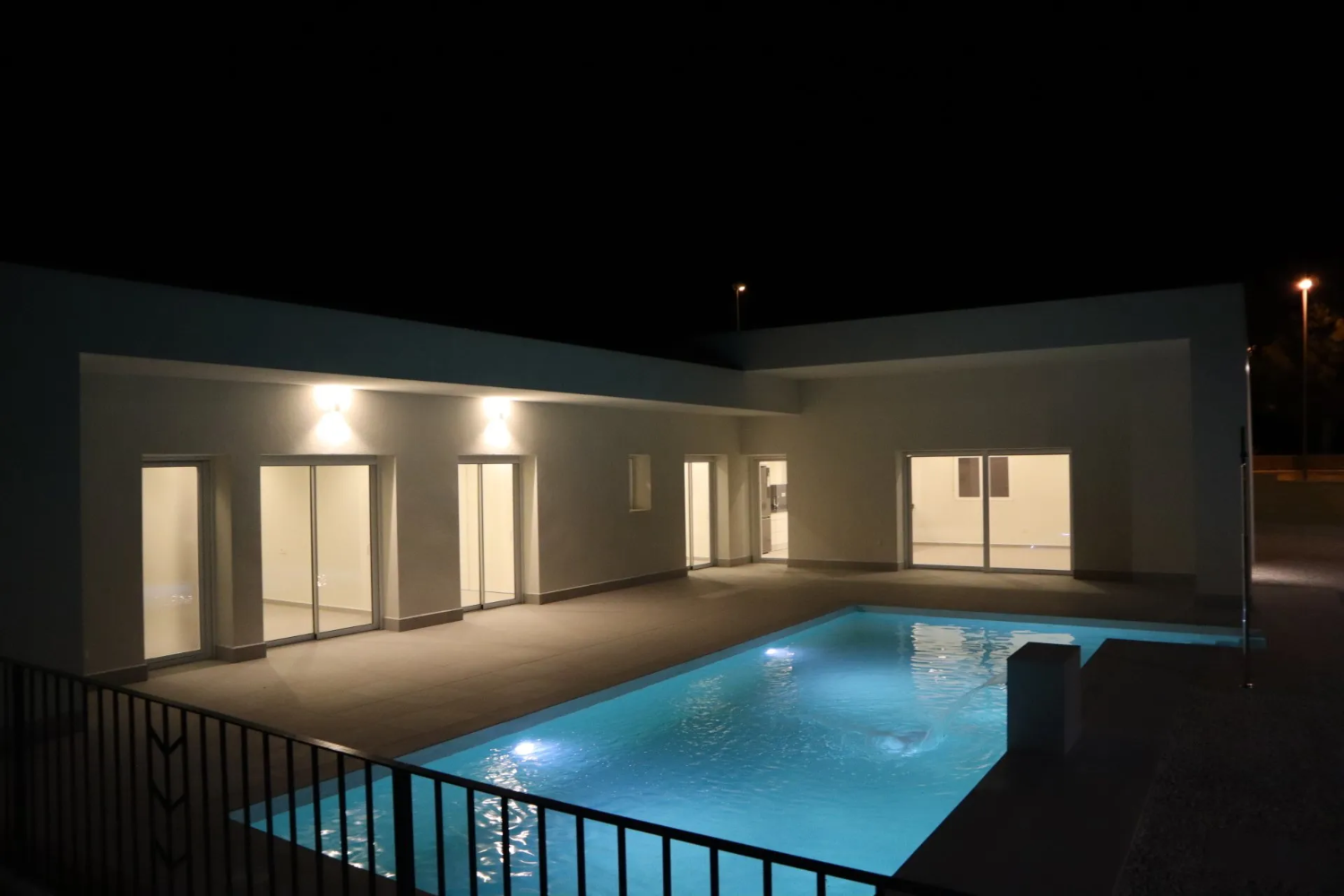 Villa de nouvelle construction sur un terrain de 500 m2 à La Romana (Alicante)