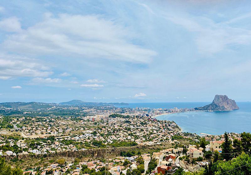 Villa de nouvelle construction avec 5 chambres et magnifique vue sur la mer à Calpe (Costa Blanca)