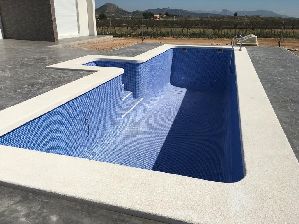 Villa for sale in Pinoso