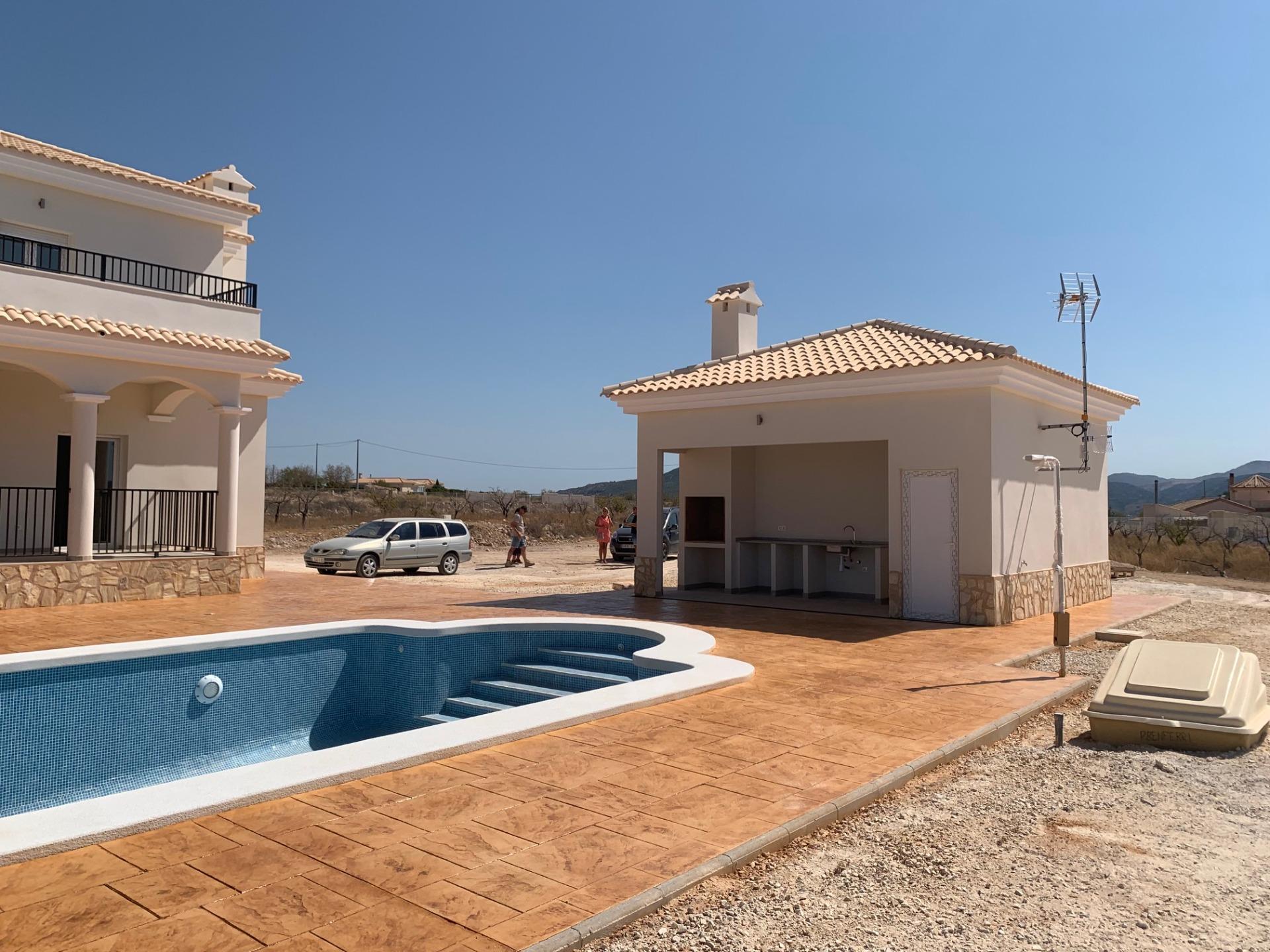 Villas de Obra Nueva en parcelas de 10.000 m2 en Pinoso (Alicante)