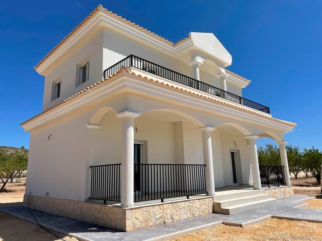 Villa for sale in Pinoso