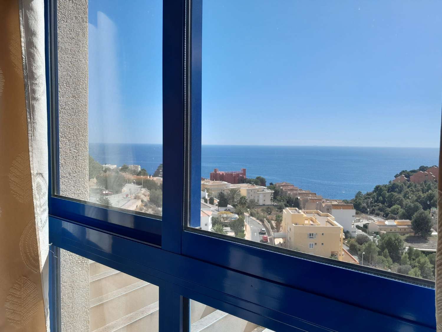 Luxe triplex penthouse met prachtig zeezicht in Calpe (Costa Blanca)