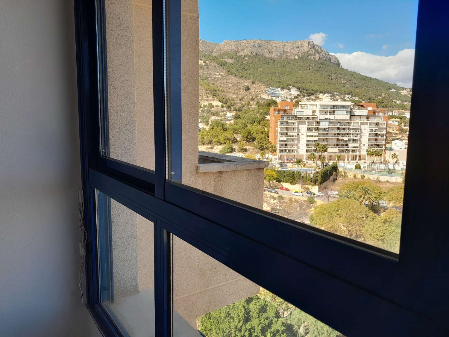 Luxe triplex penthouse met prachtig zeezicht in Calpe (Costa Blanca)