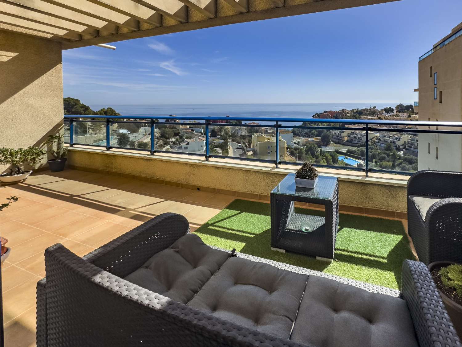 Luxury triplex penthouse with magnificent sea views in Calpe (Costa Blanca)