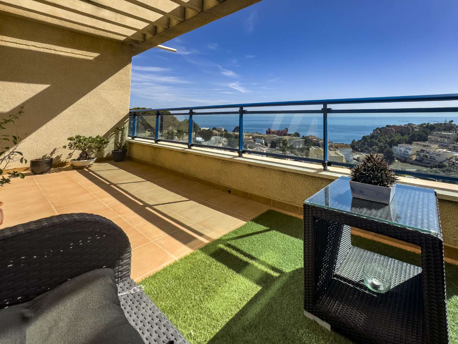 Luxuriöses Triplex-Penthouse mit herrlichem Meerblick in Calpe (Costa Blanca)