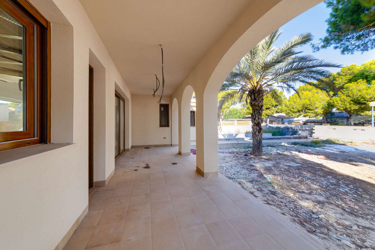 Luxe villa in aanbouw in Punta Prima-Orihuela Costa op 400 m van het strand (Costa Blanca Zuid)