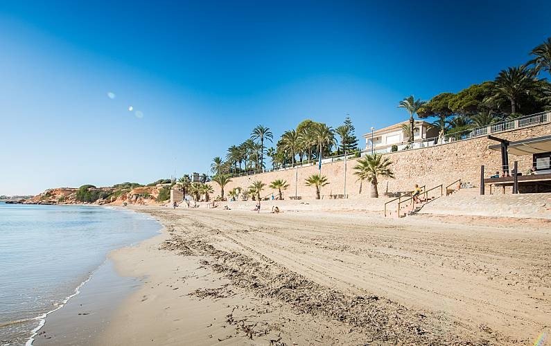 Luxusvilla im Bau in Punta Prima-Orihuela Costa, 400 m vom Strand entfernt (Costa Blanca Süd)