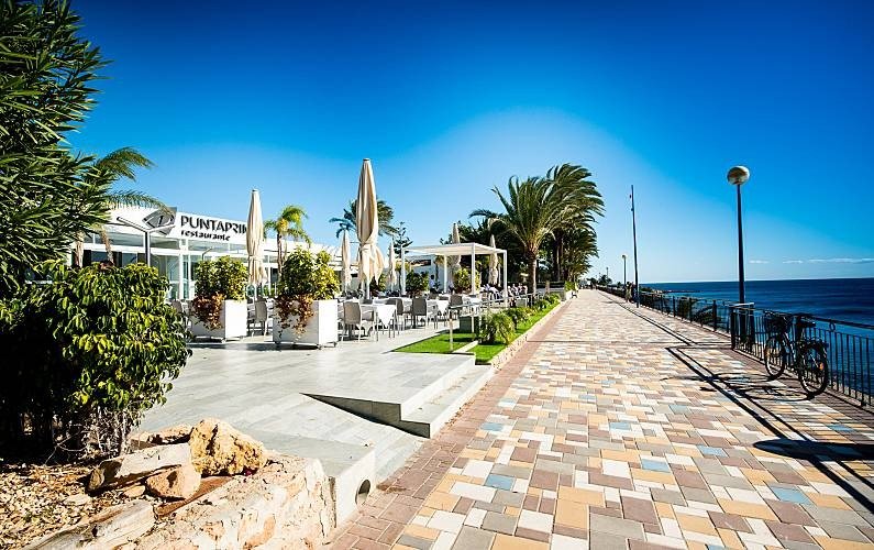 Luxe villa in aanbouw in Punta Prima-Orihuela Costa op 400 m van het strand (Costa Blanca Zuid)