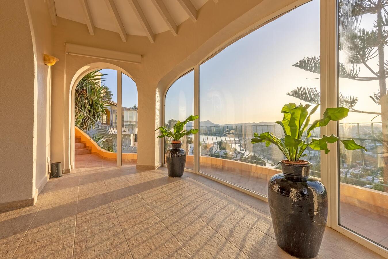 VILLA MIT PANORAMA-MEERBLICK ZU VERKAUFEN IN EL PORTET IN MORAIRA