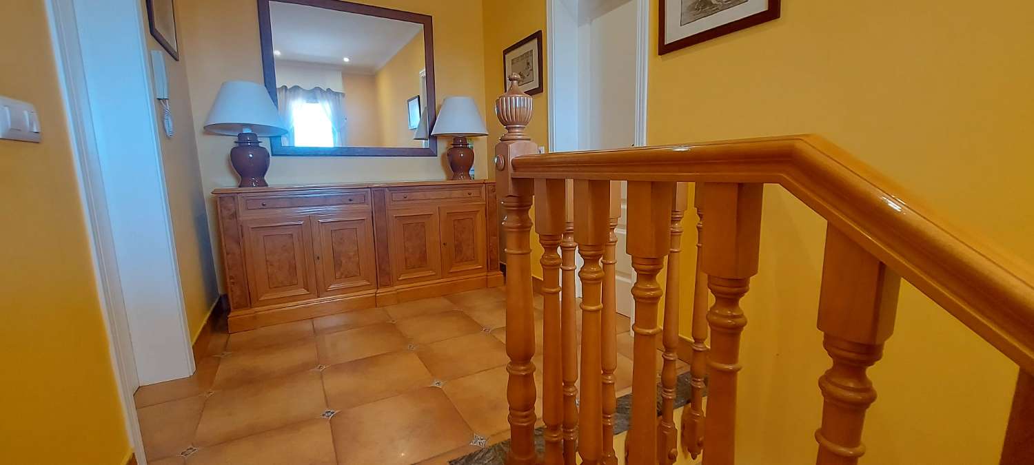 Villa with independent studio, pool and sea views in Calpe (Costa Blanca)