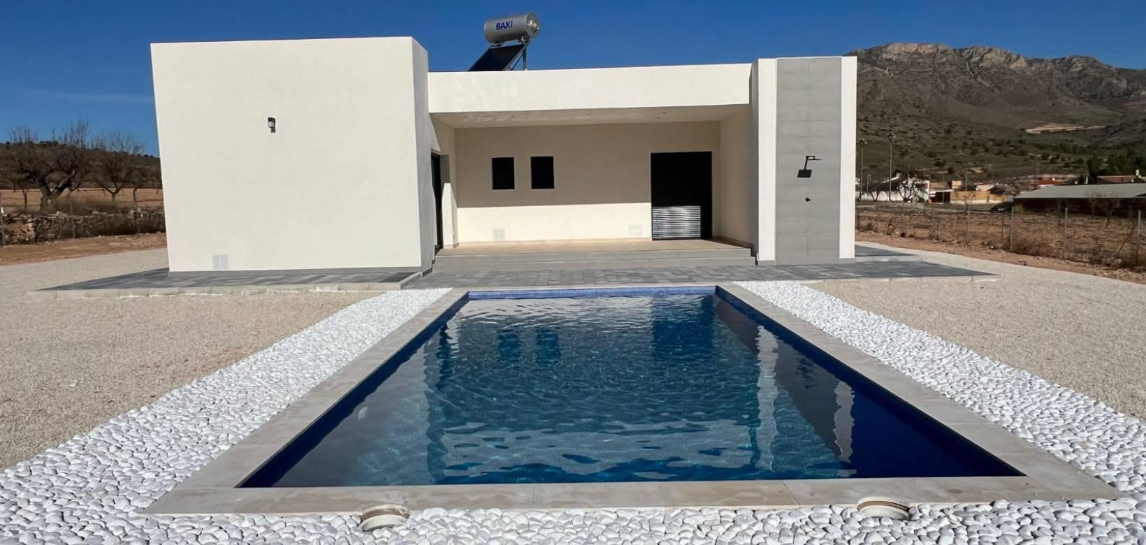 Villa en venta en Hondón de las Nieves