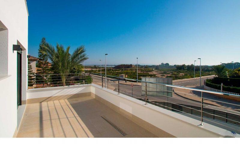 Villa en venta en La Marina (Elche)