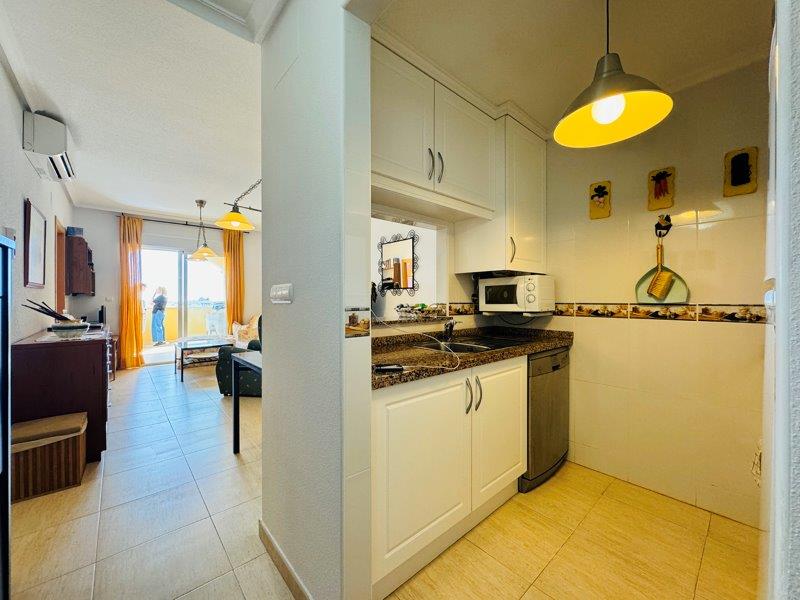 Appartement spacieux avec 2 chambres et 2 salles de bains à Torremar 4