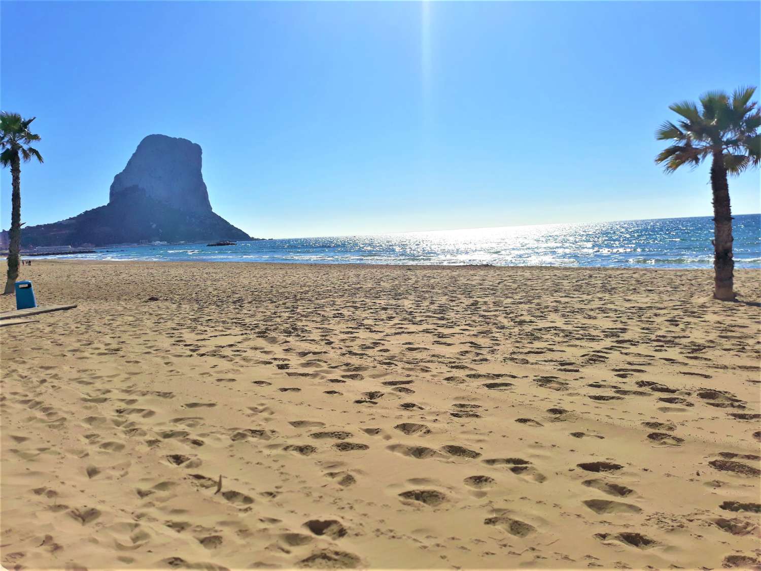 Apartamento 2 dormitorios en primera línea de playa Arenal en Calpe (Costa Blanca)