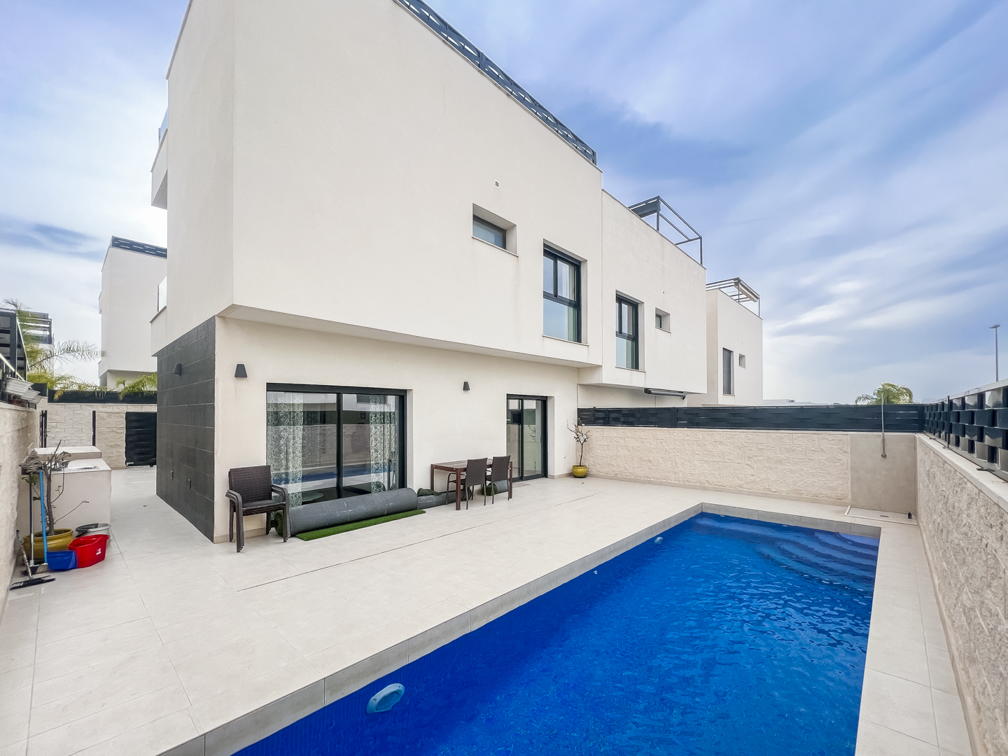 Freistehende Villa mit 3 Schlafzimmern, 2 Bädern, 1 WC, Pool in Benijofar (Alicante)