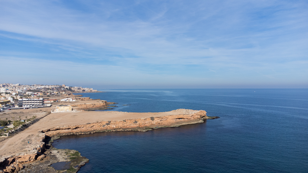 Atico dúplex a 300 metros del mar, con garaje y trastero en Torrevieja (Costa Blanca Sur)