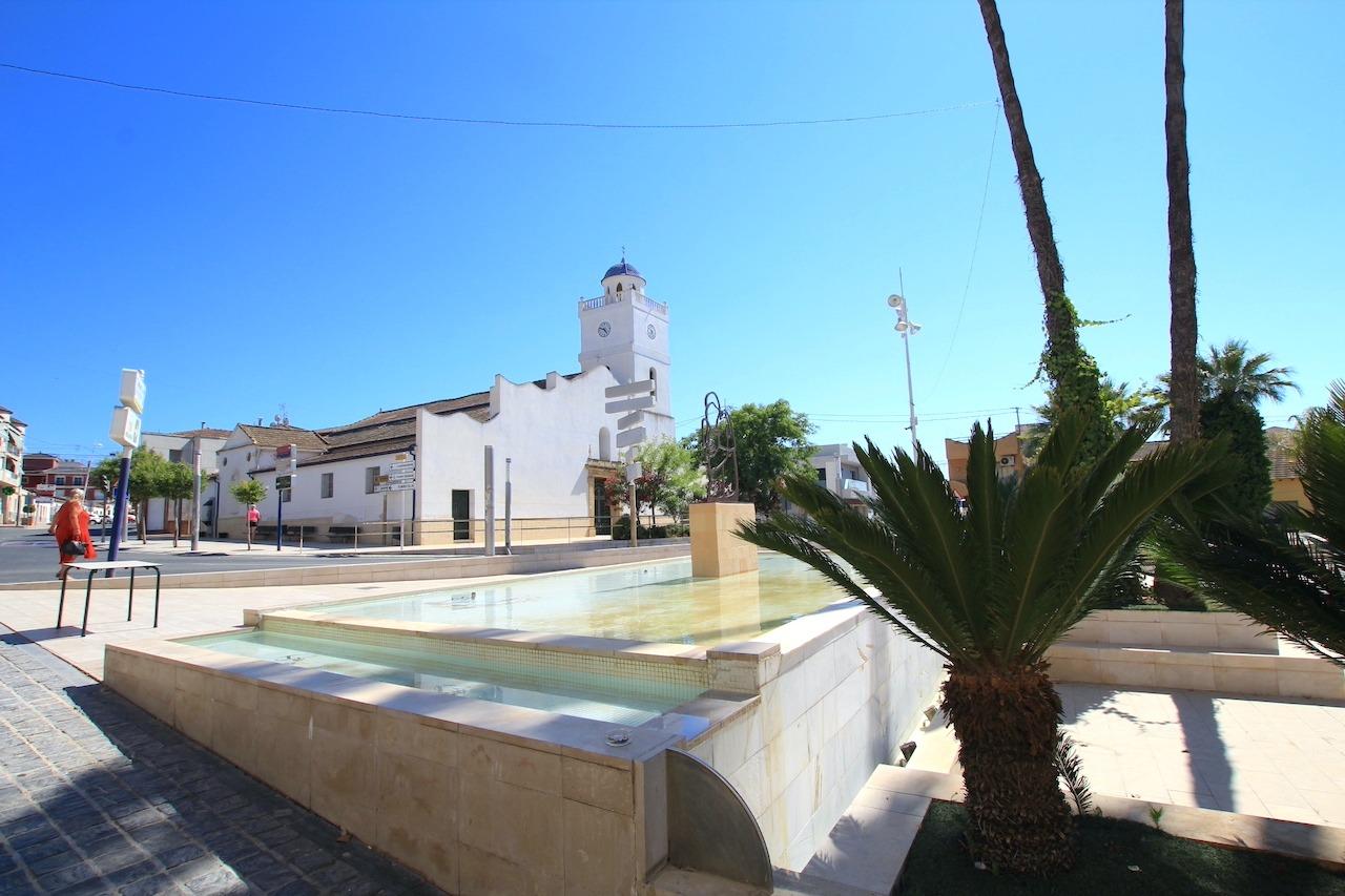 Neubauvilla mit 3 Schlafzimmern und privatem Pool in Benijofar (Alicante)