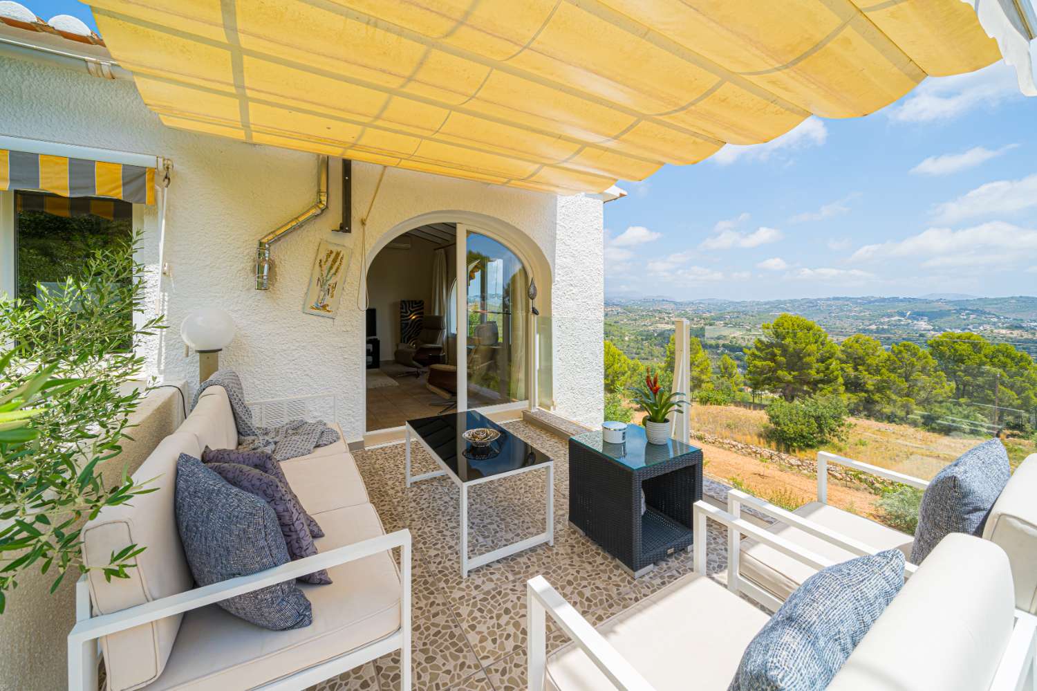 Gerenoveerde vrijstaande villa met panoramisch uitzicht in Calpe (Costa Blanca)