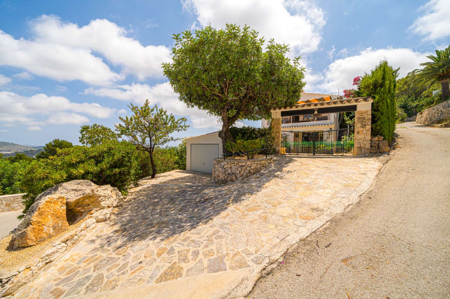 Chalet independiente reformado con vistas panorámicas en Calpe (Costa Blanca)