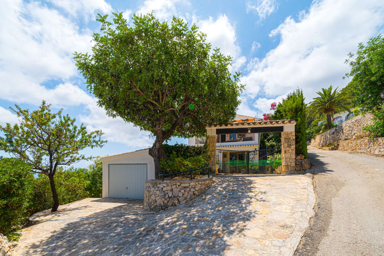 Villa indépendante rénovée avec vue panoramique à Calpe (Costa Blanca)