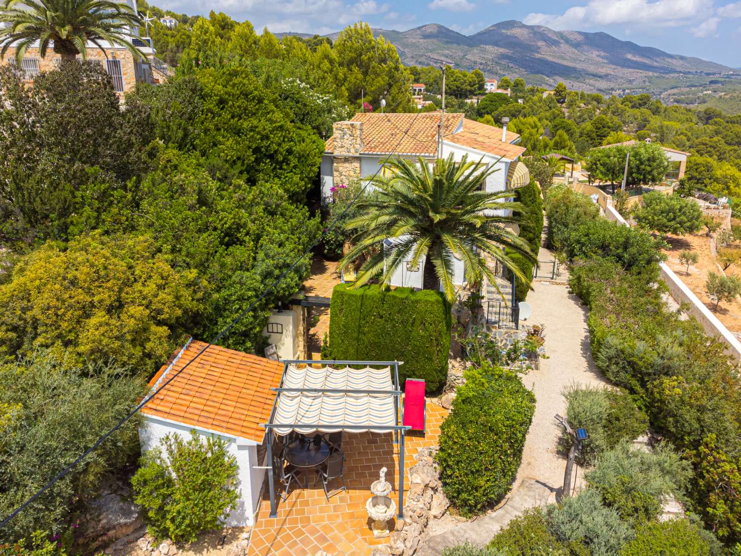 Villa indépendante rénovée avec vue panoramique à Calpe (Costa Blanca)