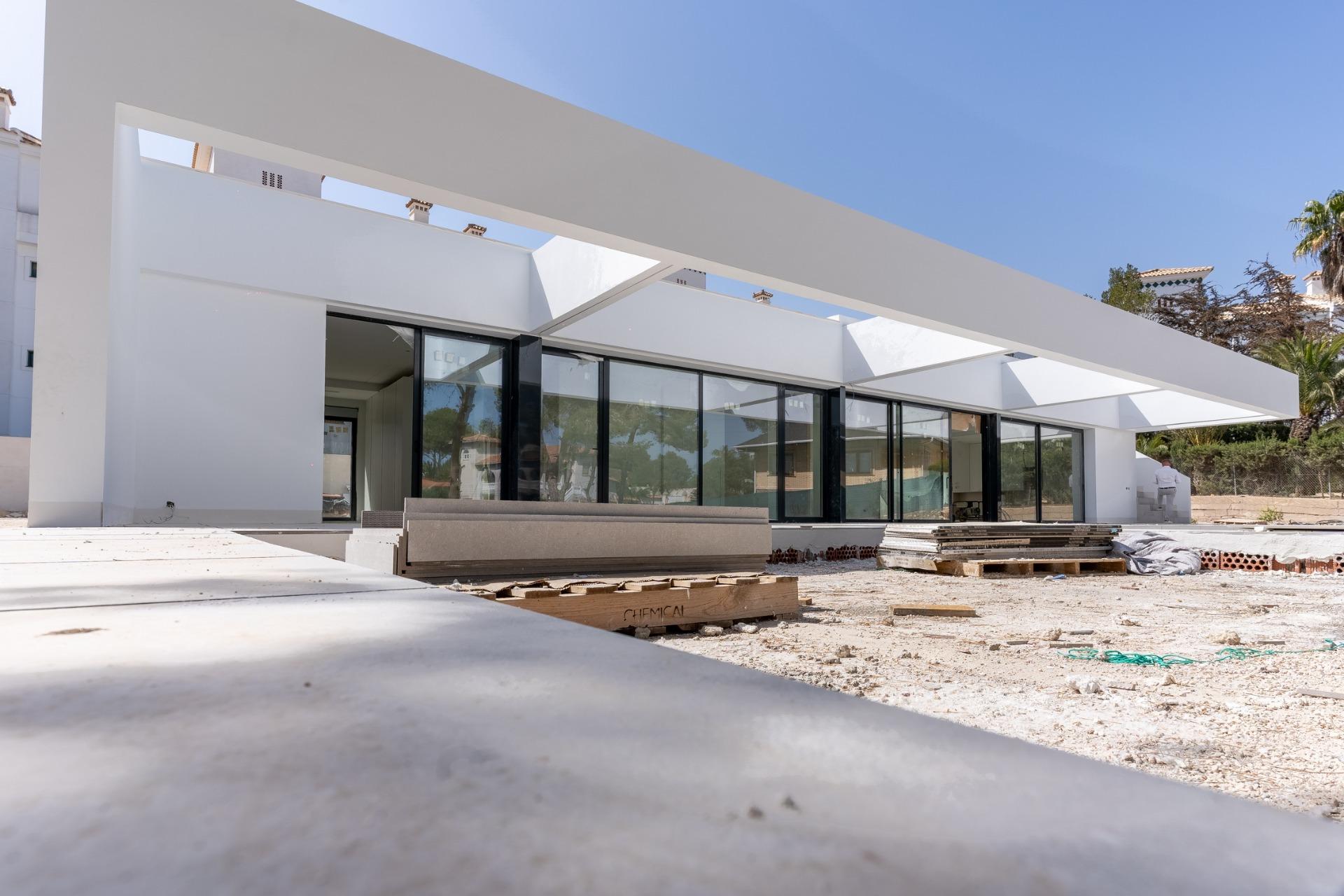 Villa en venta en Orihuela Costa