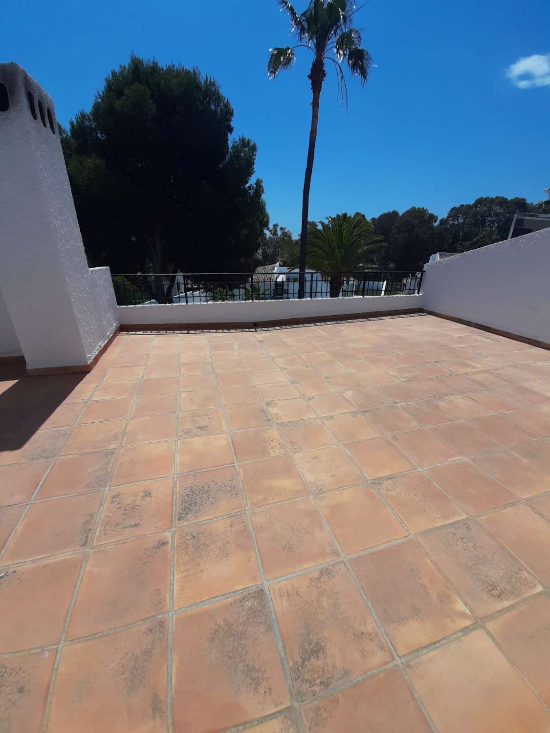 Freistehende Villa mit 4 Schlafzimmern, 400 m vom Strand entfernt in Orihuela Costa (Costa Blanca Süd)