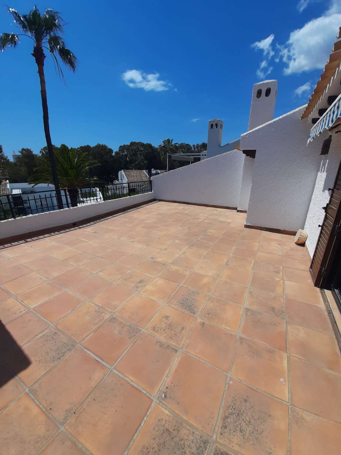 Freistehende Villa mit 4 Schlafzimmern, 400 m vom Strand entfernt in Orihuela Costa (Costa Blanca Süd)