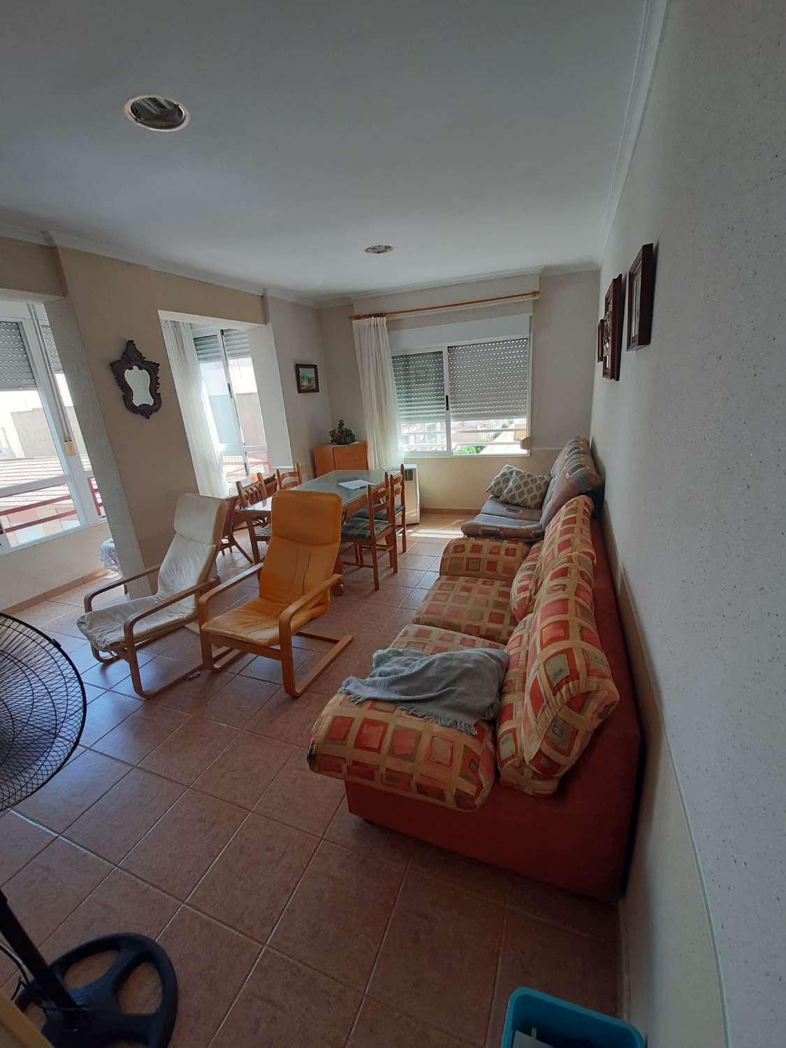 Apartamento 2 dormitorios a 300 m de la playa del cura en Torrevieja (Costa Blanca Sur)