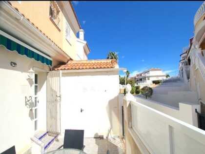 Halfvrijstaande duplex bungalow met 3 slaapkamers en gemeenschappelijk zwembad in Benijofar (Alicante)