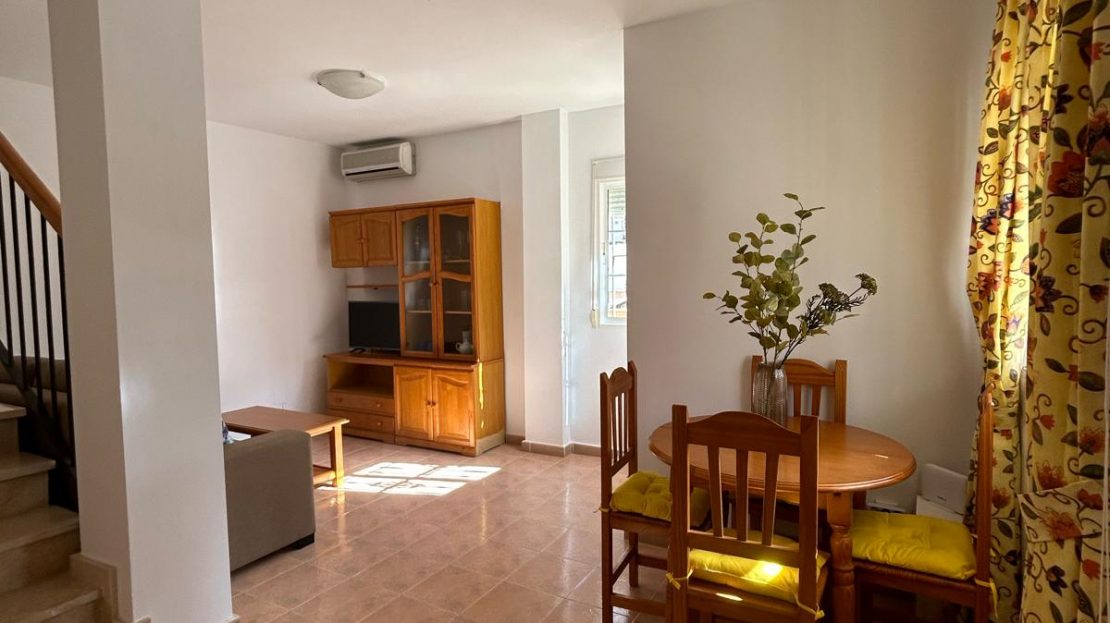 2 bedroom duplex bungalow in residential complex with pool and parking in Torrevieja (Costa Blanca)