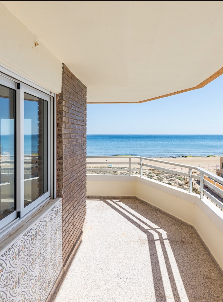 Apartment with sea views in La Mata-Torrevieja (South Costa Blanca)