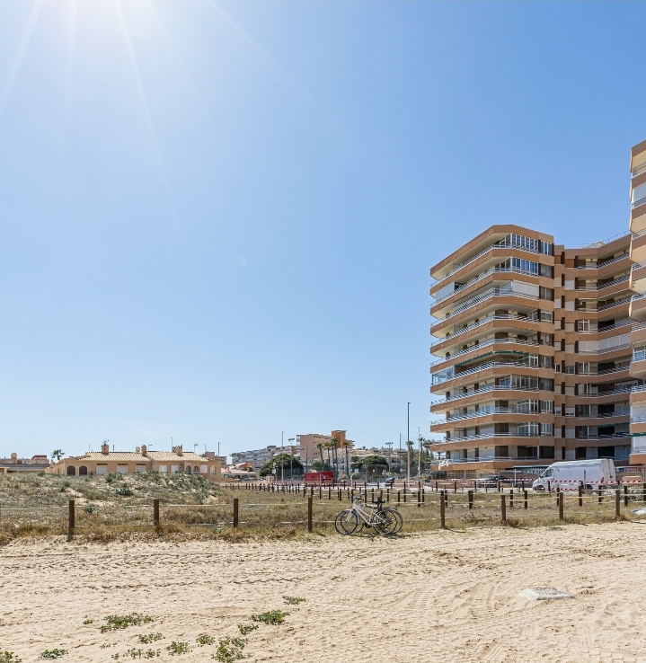 Apartment with sea views in La Mata-Torrevieja (South Costa Blanca)