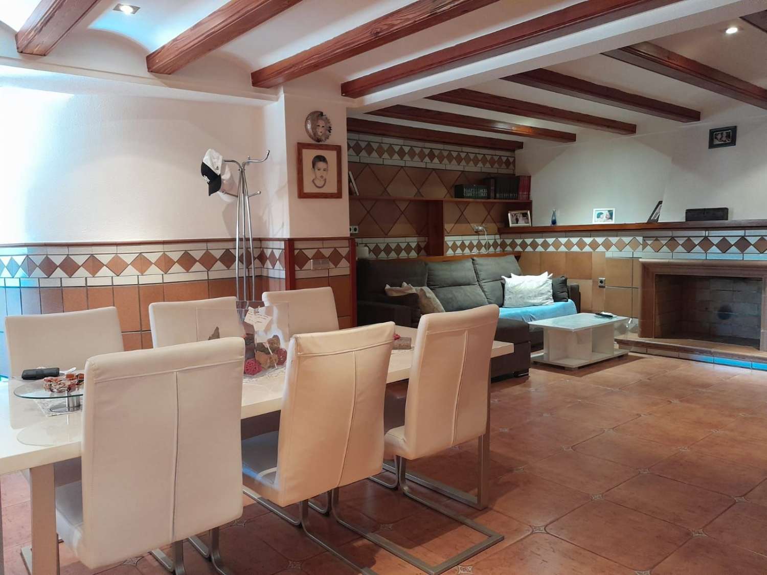 Villa met 5 slaapkamers, zwembad, garage en dichtbij alle voorzieningen in Calpe (Alicante)