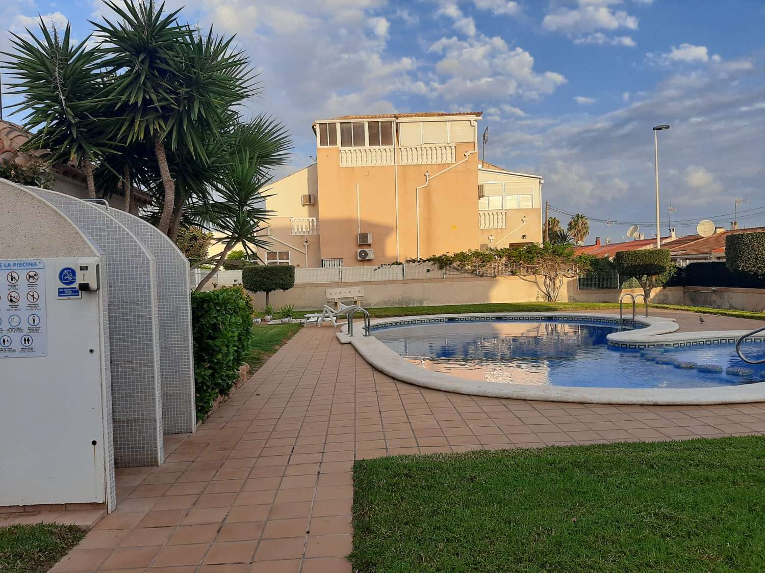 Duplex with communal pool, Carrefour area, in Torrevieja (South Costa Blanca)