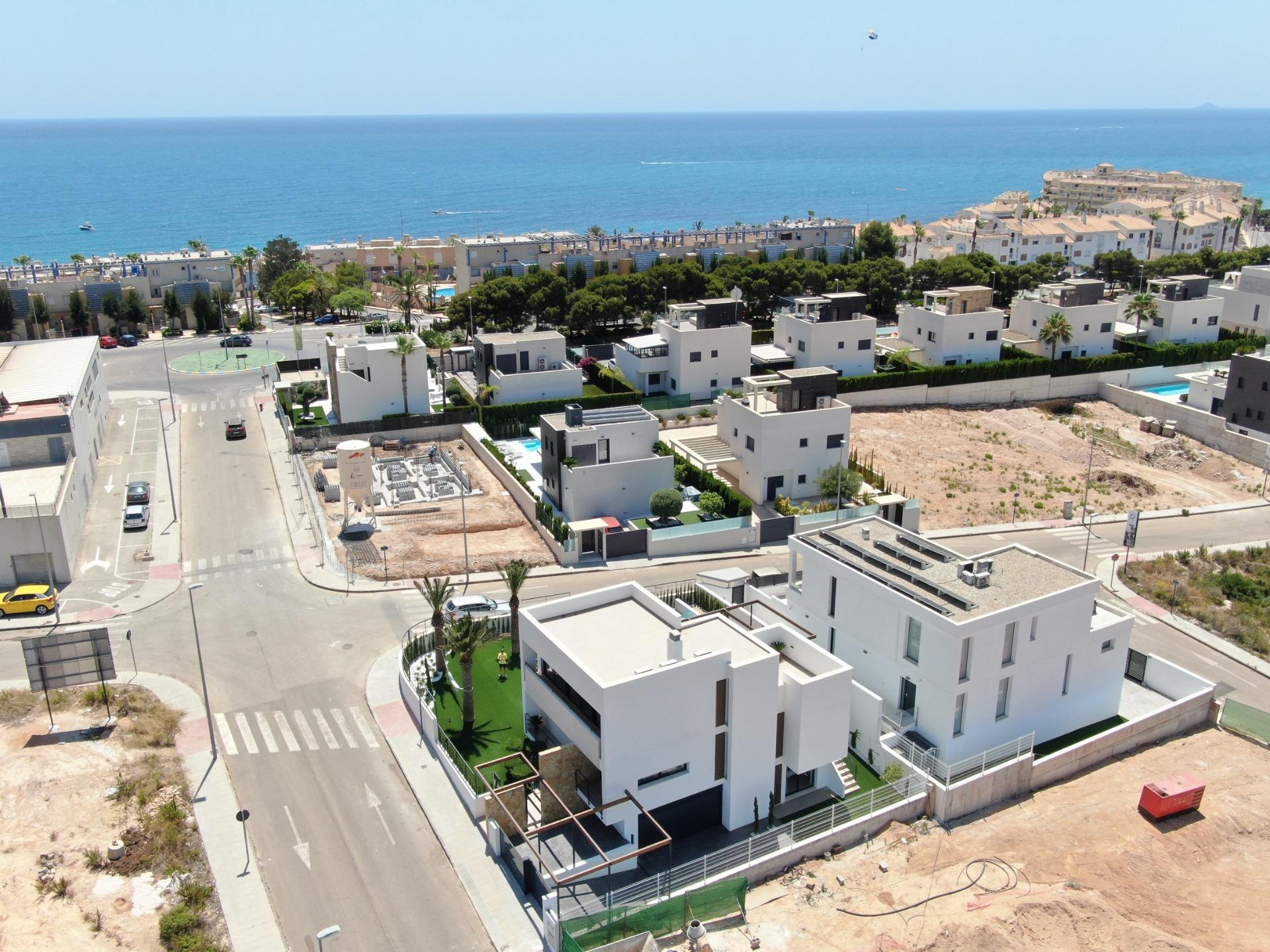 Villa til salg i Orihuela Costa