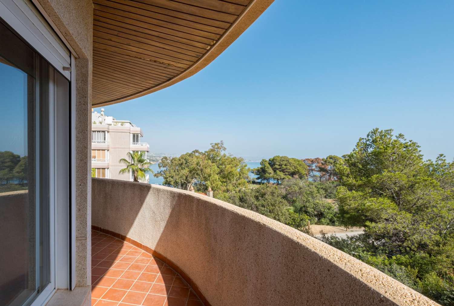 Apartamento reformado con vistas mar en Calpe (Costa Blanca)