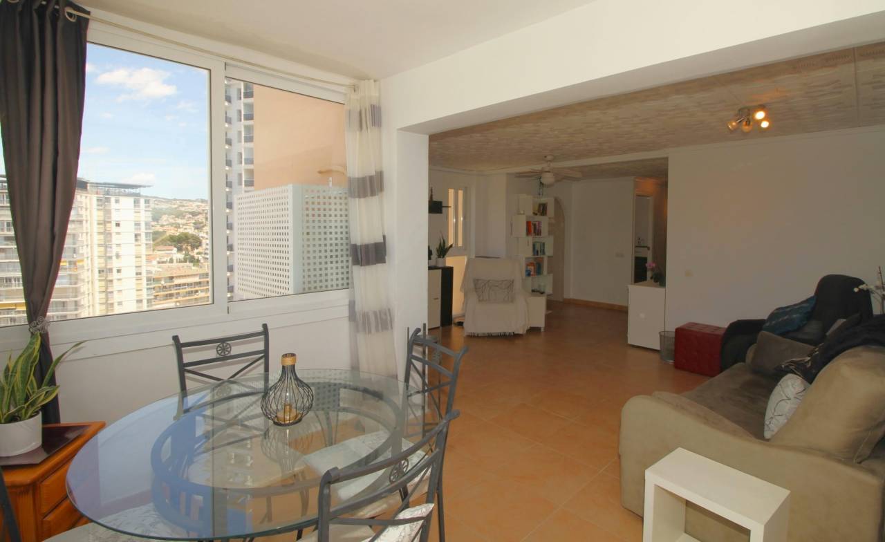 Apartamento 2 dormitorios con vistas mar en Calpe (Costa Blanca)