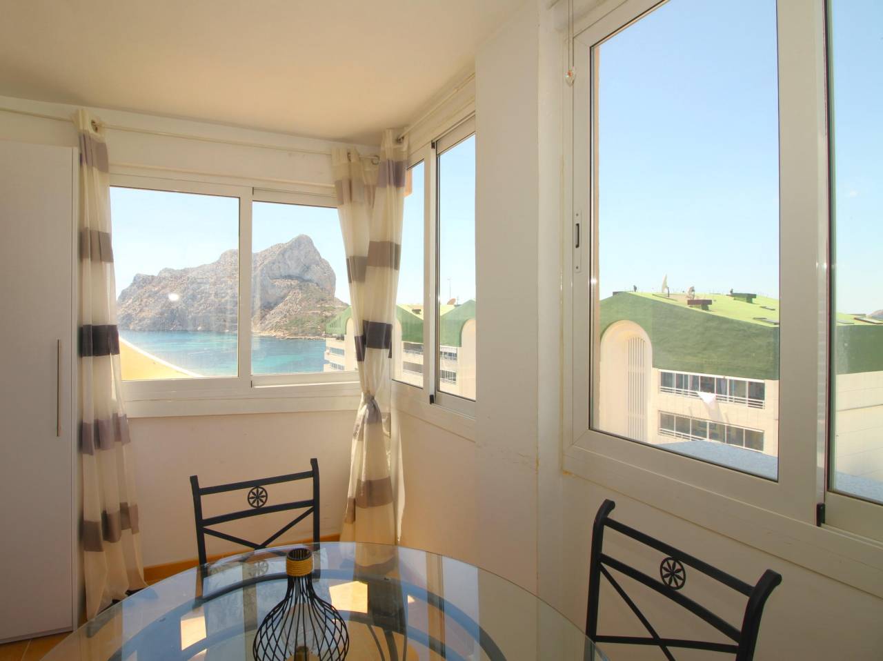 Apartamento 2 dormitorios con vistas mar en Calpe (Costa Blanca)