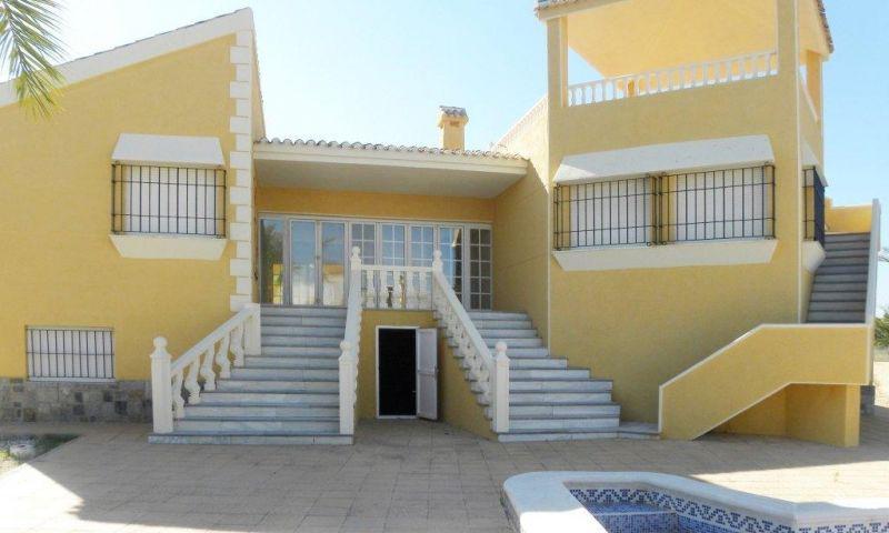 Villa zum verkauf in La Manga del Mar Menor